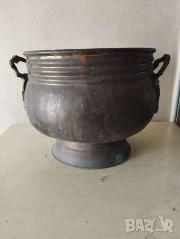 стар месингов съд,кашпа