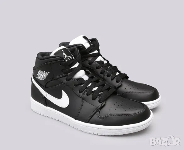 Nike Air Jordan 1 Retro Mid 'Black White'  номер 44 ,5  оригинални маратонки  , снимка 10 - Маратонки - 50292063