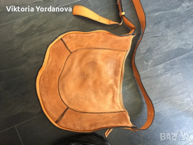 Дамска чанта, снимка 4 - Чанти - 51368100