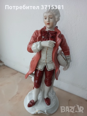 Порцеланова фигура, снимка 9 - Антикварни и старинни предмети - 52910739