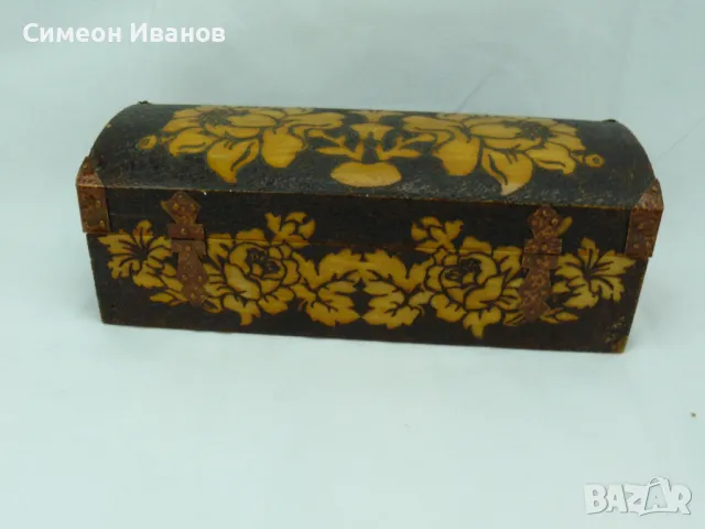 Интересна стара дървена кутия #2260, снимка 1