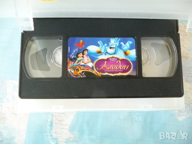 Аладин Walt Disney Специално издание Дисни приключения смях , снимка 2 - Анимации - 41438297