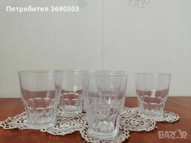 Цена 10 лв общо Комплект от 5 броя чаши с интересна форма Вместимост 120 мл до ръба, калиево стъкло