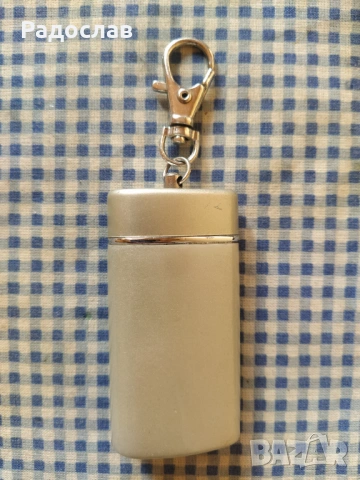 джобен пепелник HUGO BOSS, снимка 2 - Други - 53808328