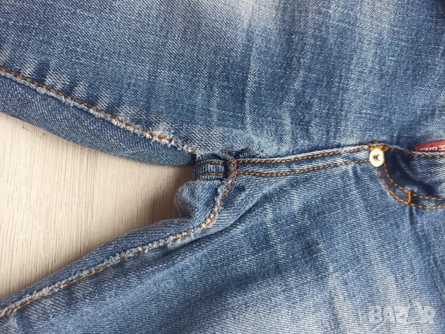 Дамски дънки Dsquared2, снимка 7 - Дънки - 51405149
