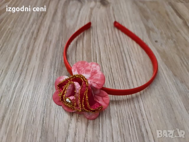 Красива червена диадема с цвете от плат, снимка 2 - Аксесоари за коса - 35851732