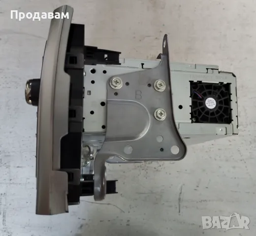 Оригинална медия-навигация за Тойота Авенсис, снимка 3 - Части - 50046350