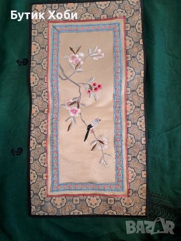 Стари бродирани пана от естествена коприна, снимка 2 - Антикварни и старинни предмети - 40807273