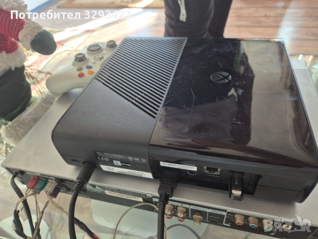 Xbox 360 E, снимка 5 - Xbox конзоли - 53827809
