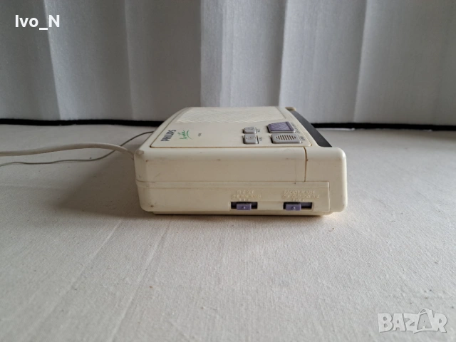 Радио часовник Philips AJ 3180., снимка 2 - Радиокасетофони, транзистори - 53355084