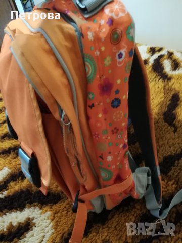 Ученическа раница с много прегради, снимка 10 - Раници - 44462551