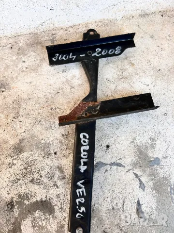 Държач акумулатор за Тойота корола версо.2004-2008г, снимка 2 - Части - 48370359