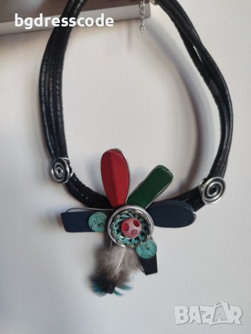 Ефектно колие 🌸, снимка 4 - Колиета, медальони, синджири - 39159805