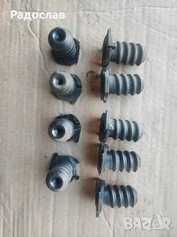Тапи капачки болтове скоба държачи от Мерцедес , снимка 5 - Части - 48357311