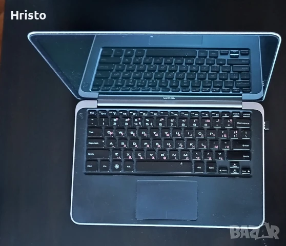 Dell XPS лаптоп.