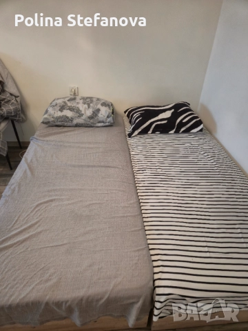 2бр. Единични легла с матрак и ракла