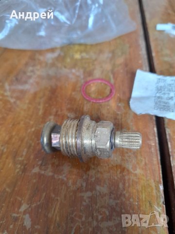 Стар затварящ механизъм за смесител, снимка 3 - Други ценни предмети - 39421836