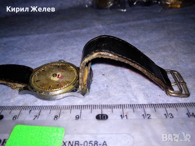 ЗиМ СТАР РЯДЪК РУСКИ МЕХАНИЧЕН ЧАСОВНИК СДЕЛАНО в СССР с КАИШКА от ЕСТЕСТВЕНА КОЖА 37166, снимка 8 - Антикварни и старинни предмети - 40126294