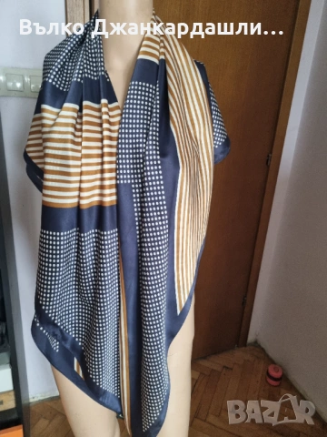 Копринен шал Massimo Dutti, снимка 10 - Шалове - 53094423