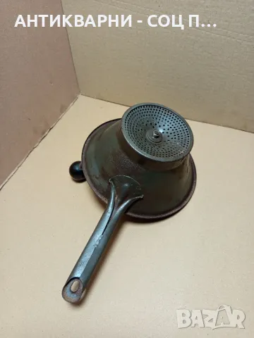 Соц Стара Ръчна Мелачка За Плодове., снимка 5 - Антикварни и старинни предмети - 50319162