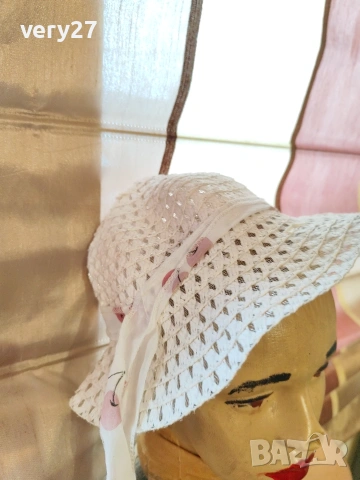 шапки за дамата, снимка 2 - Шапки - 53093304