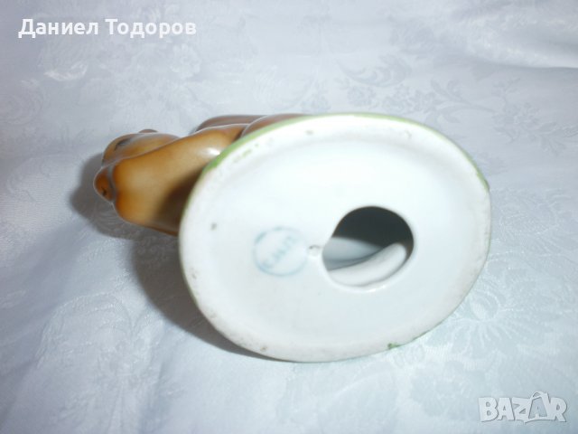 Стара  Българска Порцеланова  Фигура - Катерица - с Маркировка, снимка 7 - Статуетки - 38841630