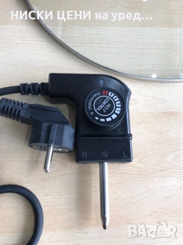 Bestron AHP1500Z Електрически тиган XL диаметър 32 см с незалепващ стъклен капак 1500 W черен, снимка 5 - Съдове за готвене - 53871203