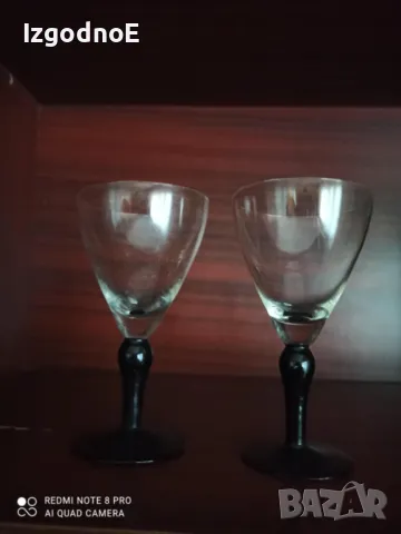Винтидж  чаши за вино ДВОЙКА с черно столче