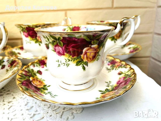 ROYAL ALBERT красив двоен сет от костен порцелан от Англия, снимка 2 - Антикварни и старинни предмети - 52957760