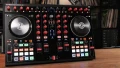 traktor kontrol s4 mk2 като нов + Про софтуер, снимка 1