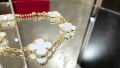 Van Cleef & Arpels VCA 5 Motifs Gold Chalcedony Vintage Alhambra Дамска Гривна, снимка 5