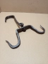 Сос Стар Ръчно Кован Масивен Ченгел За Дране На Животни. , снимка 1