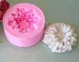 3D Хризантема красиво едро цвете силиконов молд форма фондан гипс декор украса  свещ, снимка 1 - Форми - 40780865