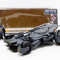 Batman Justice League BATMOBILE 1/24 253215000, снимка 1 - Коли, камиони, мотори, писти - 39790364