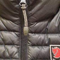 FjallRaven Pak Down Vest-Като Нов, снимка 5 - Спортни екипи - 39426757