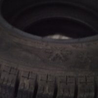 Зимни гуми, снимка 2 - Гуми и джанти - 34145379