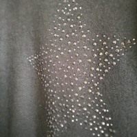 черна блуза тънко плетиво със звезда от черни камъчета , снимка 2 - Блузи с дълъг ръкав и пуловери - 44696825