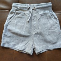 Къси панталонки George 4-5 год, снимка 2 - Детски къси панталони - 40592979