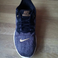 Дамски маратонки Nike , снимка 2 - Маратонки - 44935960
