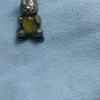 Сребърна висулка заек с опал, снимка 2 - Колиета, медальони, синджири - 34273044