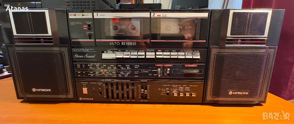 Продавам двукасетъчен касетофон HITACHI, снимка 1