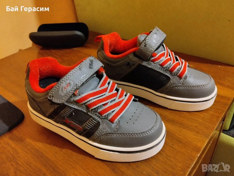 маратонки с колелца HEELYS, снимка 1