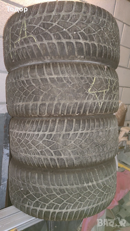 Зимни гуми Dunlop 245/45R17, снимка 1