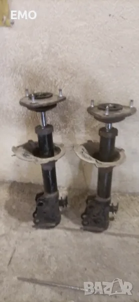 предни амортисьори за toyota yaris, снимка 1