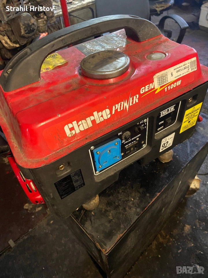 Генератор за ток Clarke 1100W, снимка 1