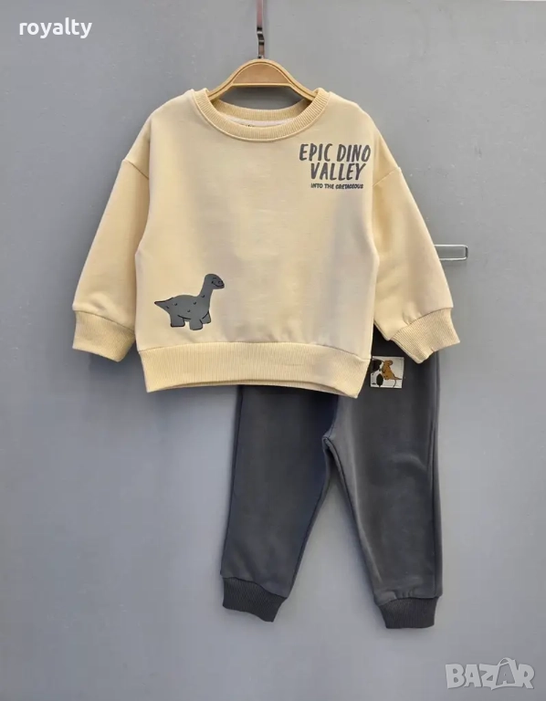 Спортен комплект с динозаври, снимка 1