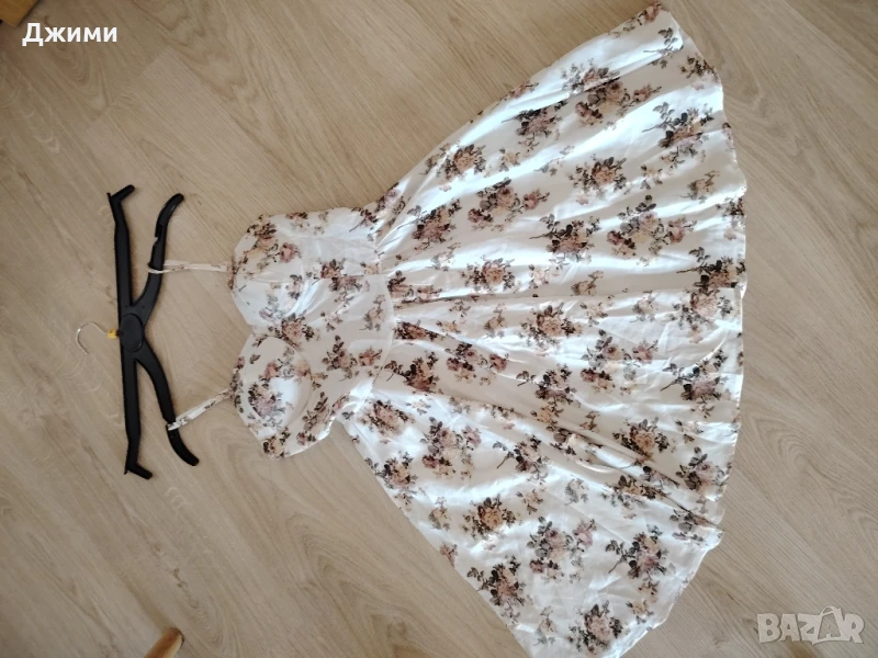 Флорална рокля, снимка 1