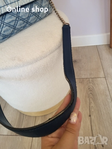 Оригинална дънкова чанта Guess, снимка 6 - Чанти - 51792910