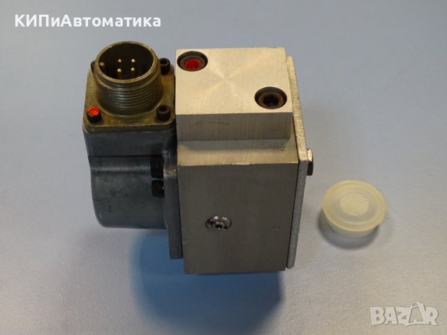 Сервоклапан MOOG DO77-142 servo valves, снимка 6 - Резервни части за машини - 41729017