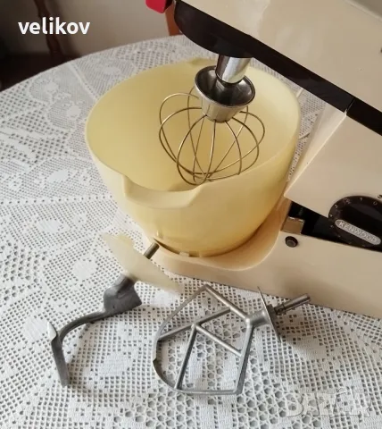  планетарен Kenwood , снимка 2 - Миксери - 49670207
